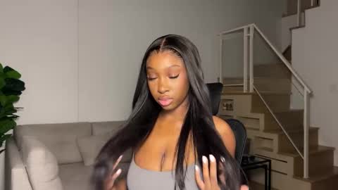 Fantasy Black Girl online show from 12-17-25, 08:20