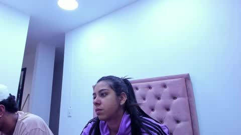 Snapshot of violet_and_myers chatting on 09-19-25, 11:33 Violet and Myers online show from 09-19-25, 11:33