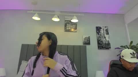 Snapshot of violet_and_myers chatting on 10-20-25, 11:43 Violet and Myers online show from 10-20-25, 11:43