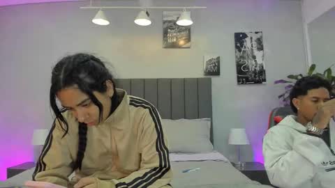 Snapshot of violet_and_myers chatting on 10-22-25, 11:21 Violet and Myers online show from 10-22-25, 11:21