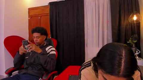 Snapshot of violet_and_myers chatting on 11-30-25, 11:14 Violet and Myers online show from 11-30-25, 11:14