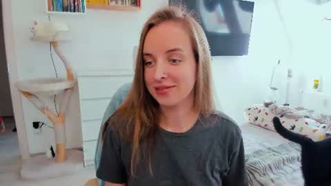 Snapshot of violet_blue_eyes chatting on 06-22-26, 02:14 Violet online show from 06-22-26, 02:14