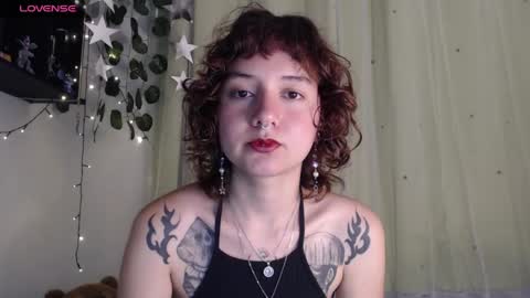 Snapshot of violet_bluee chatting on 04-23-26, 06:14 Violet online show from 04-23-26, 06:14