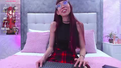 Snapshot of violet_bss chatting on 07-26-26, 11:00 Violet online show from 07-26-26, 11:00