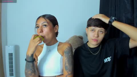 Snapshot of violet_casper_ chatting on 12-26-24, 04:32 Violet and Casper online show from 12-26-24, 04:32