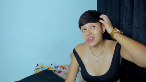 Snapshot of violet_casper_ chatting on 12-29-24, 05:53 Violet and Casper online show from 12-29-24, 05:53