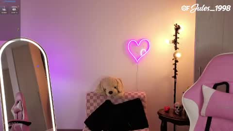 violet online show from 05-19-26, 07:09