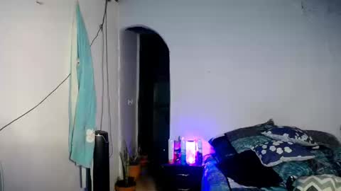 violet_hyuga online show from 09-20-25, 04:35