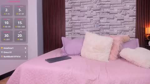 Snapshot of violet_moon20 chatting on 11-23-25, 09:31 Violet online show from 11-23-25, 09:31