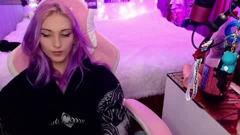 Snapshot of violet_noir_ chatting on 01-30-25, 02:47 Deya online show from 01-30-25, 02:47