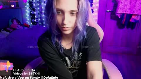 Snapshot of violet_noir_ chatting on 11-23-25, 10:59 Deya online show from 11-23-25, 10:59
