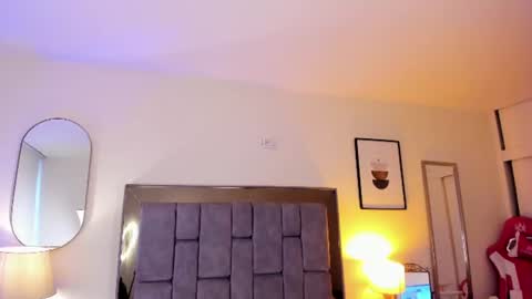 Snapshot of violet_nova1 chatting on 06-13-26, 11:30 Violet Nova online show from 06-13-26, 11:30