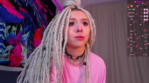 Snapshot of violet_walker7 chatting on 01-05-25, 05:09 Violet online show from 01-05-25, 05:09