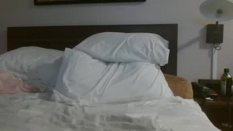 violet_winter97 online show from 11-13-25, 02:32