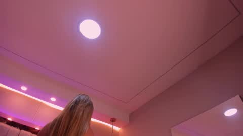 Snapshot of violeta_abel chatting on 09-25-25, 10:52 Violeta online show from 09-25-25, 10:52