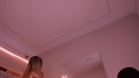 Snapshot of violeta_abel chatting on 11-16-25, 10:32 Violeta online show from 11-16-25, 10:32