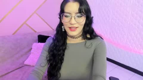 Snapshot of violeta_diazz chatting on 01-08-26, 09:39 online show from 01-08-26, 09:39