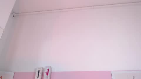 Snapshot of violeta_leon chatting on 02-13-25, 06:41 Violeta leon online show from 02-13-25, 06:41