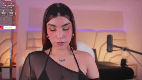 Snapshot of violeta_marquez chatting on 11-22-25, 11:31 violeta_marquez online show from 11-22-25, 11:31