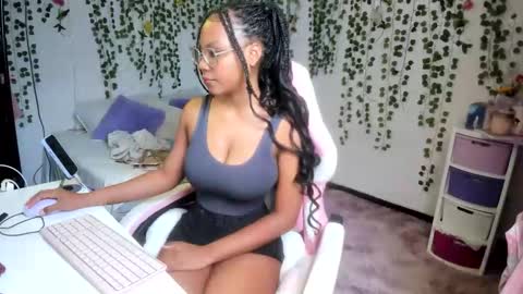 Snapshot of violeta_miler_ chatting on 03-04-26, 05:41 Violeta online show from 03-04-26, 05:41