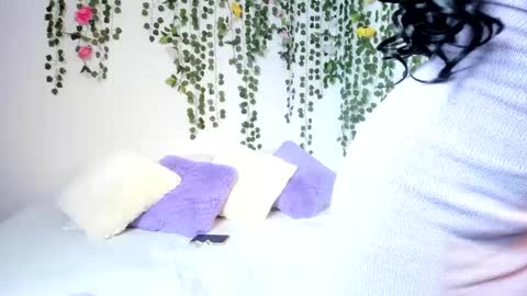 Snapshot of violeta_milleer chatting on 03-08-25, 05:11 Violeta online show from 03-08-25, 05:11