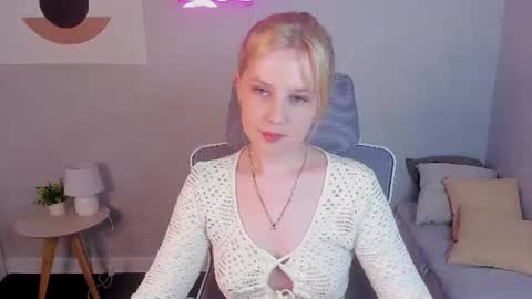 Snapshot of violeta_paul chatting on 07-21-26, 12:57 Violeta online show from 07-21-26, 12:57