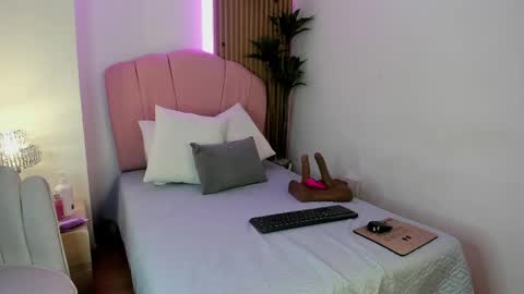 violeta_sannz online show from 05-05-26, 11:29