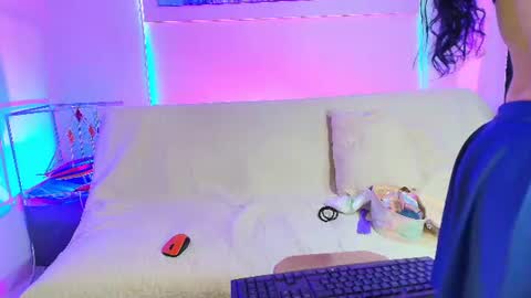 Snapshot of violeta_sofia_16 chatting on 07-19-26, 03:10 violeta sofia 16 online show from 07-19-26, 03:10