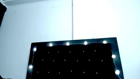 VioletaDums online show from 04-18-26, 05:22