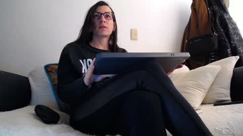 Violeta Gmez online show from 12-22-24, 01:33