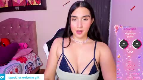 Snapshot of violetalee chatting on 06-25-26, 05:12 Jimena online show from 06-25-26, 05:12