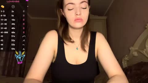 Snapshot of violetamelia chatting on 04-22-26, 05:58 Eva online show from 04-22-26, 05:58