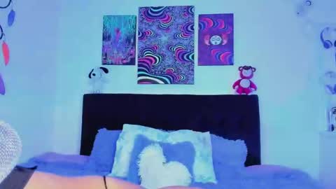 Snapshot of violetbunnyy1 chatting on 01-29-25, 04:26 Violet online show from 01-29-25, 04:26