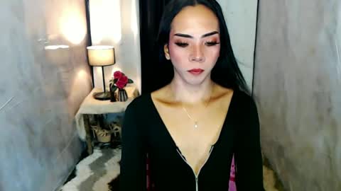 Snapshot of violeterection chatting on 01-28-25, 07:43 JUVY online show from 01-28-25, 07:43