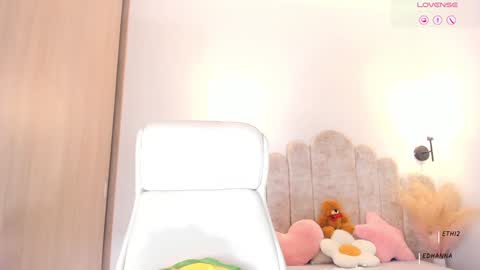 violeth___ online show from 01-30-25, 11:22