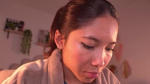 violeth___ online show from 10-14-25, 11:22