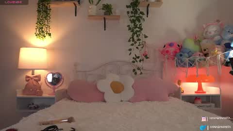 Snapshot of violeth___ chatting on 06-20-26, 10:18 violeth___ online show from 06-20-26, 10:18