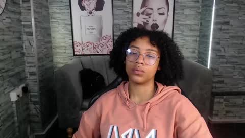 Snapshot of violeth_b chatting on 09-10-25, 12:38 violeth_b online show from 09-10-25, 12:38