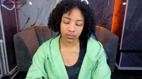 Snapshot of violeth_b chatting on 11-07-25, 01:33 violeth_b online show from 11-07-25, 01:33