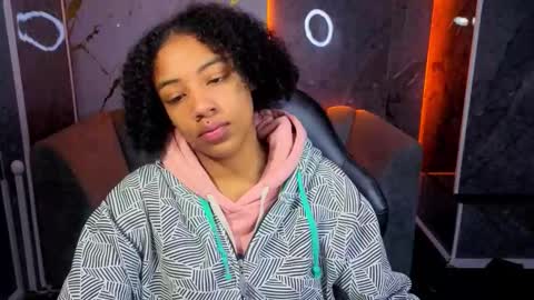 Snapshot of violeth_b chatting on 11-17-25, 12:44 violeth_b online show from 11-17-25, 12:44