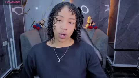 Snapshot of violeth_b chatting on 05-11-26, 01:17 violeth_b online show from 05-11-26, 01:17
