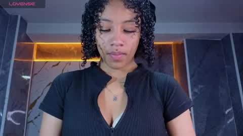 Snapshot of violeth_b chatting on 05-13-26, 01:30 violeth_b online show from 05-13-26, 01:30