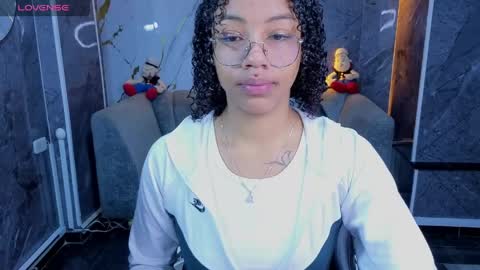 Snapshot of violeth_b chatting on 05-27-26, 12:57 violeth_b online show from 05-27-26, 12:57