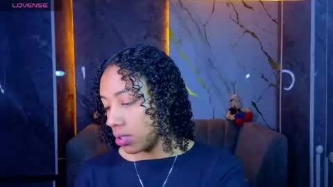violeth_b online show from 07-08-26, 01:15