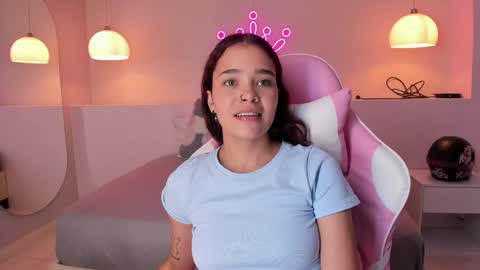 Violeth Hill online show from 01-12-25, 03:17