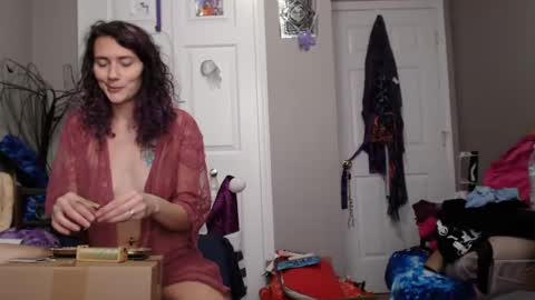Violet Hooper online show from 12-10-24, 03:22