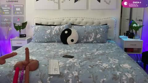 Snapshot of violetik888 chatting on 05-29-26, 01:42 VioletBaby online show from 05-29-26, 01:42