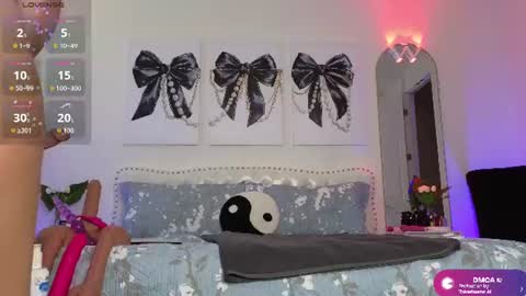 Snapshot of violetik888 chatting on 06-16-26, 04:31 VioletBaby online show from 06-16-26, 04:31