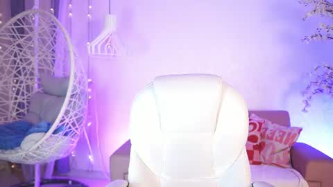 Snapshot of violetjonesx chatting on 07-29-26, 11:30 violetjonesx online show from 07-29-26, 11:30
