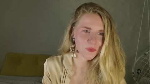 Violet  next stream December 6 online show from 06-14-26, 10:23